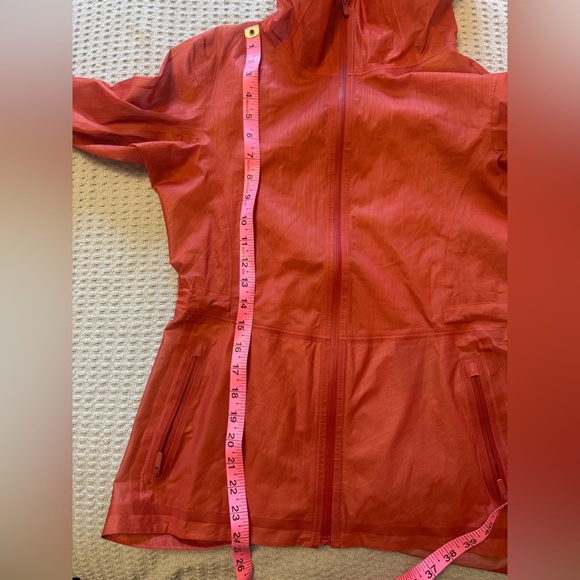 Lululemon On The Horizon Jacket - women’s 6 - Picture 13 of 13